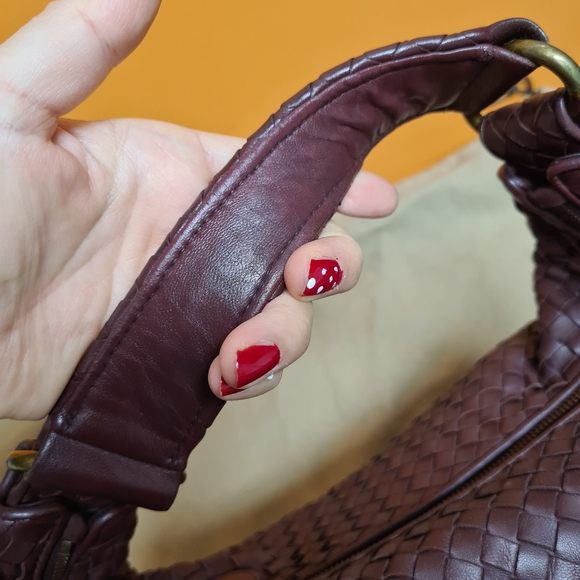 Bottega Veneta leather hobo shoulder bag brown - Picture 10 of 15